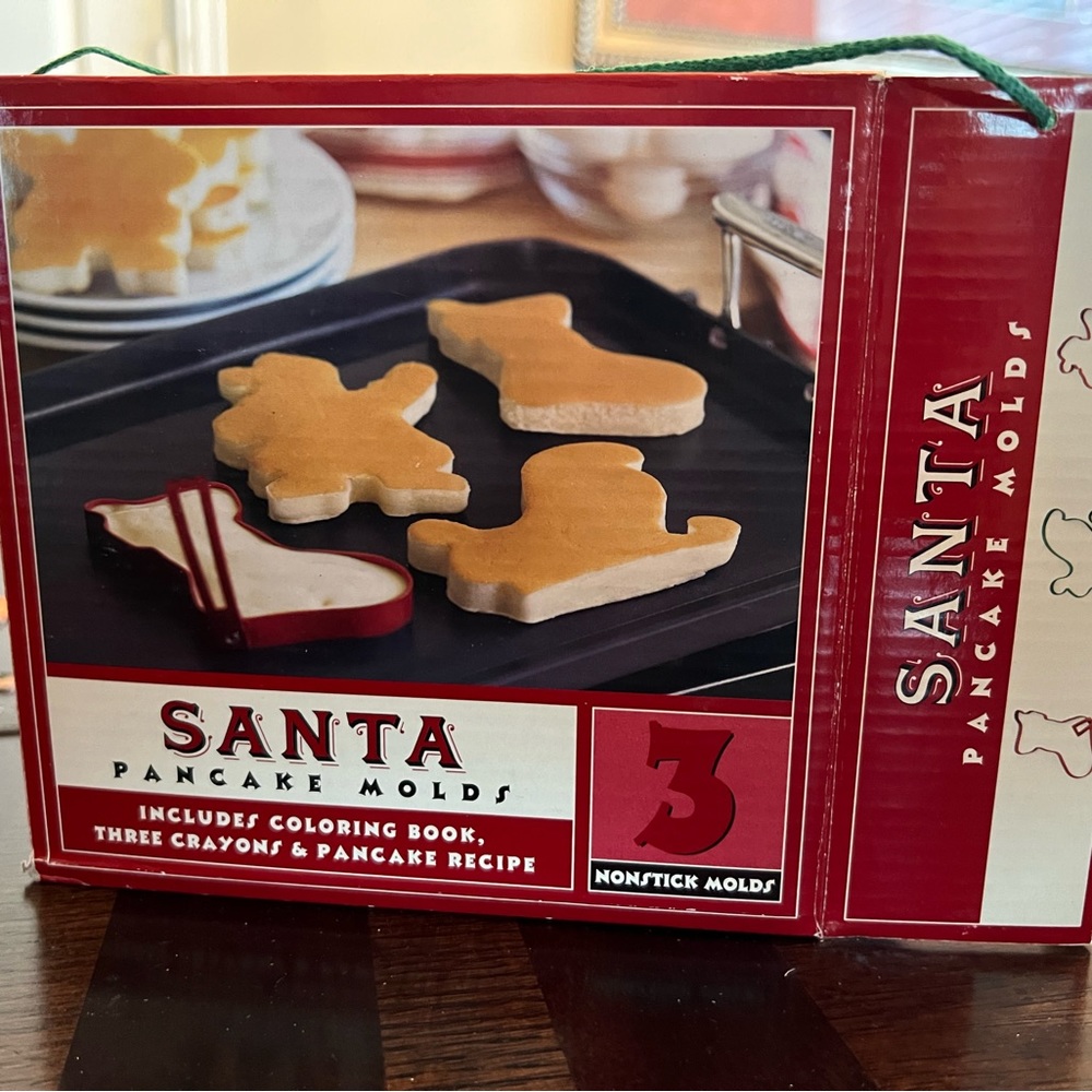 Santa pancake & egg molds from William Sonoma. 3 metal molds with handles